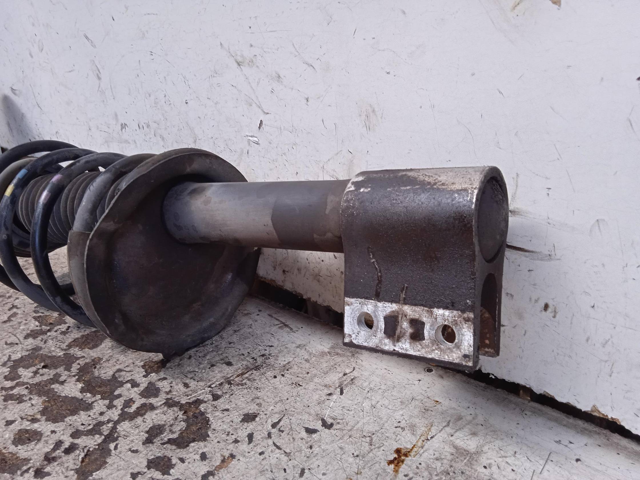 Ammortizzatore ant. dx.